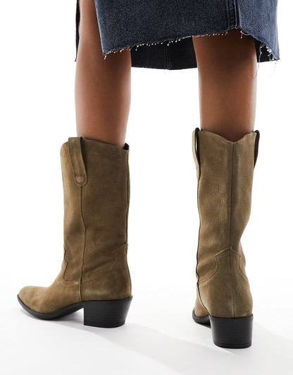 Pull&Bear western style seude boot in beige